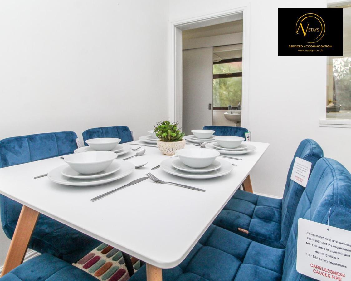 Modern House By Av Stays Short Lets & Serviced Accommodation St Helens St Helens  Exteriér fotografie