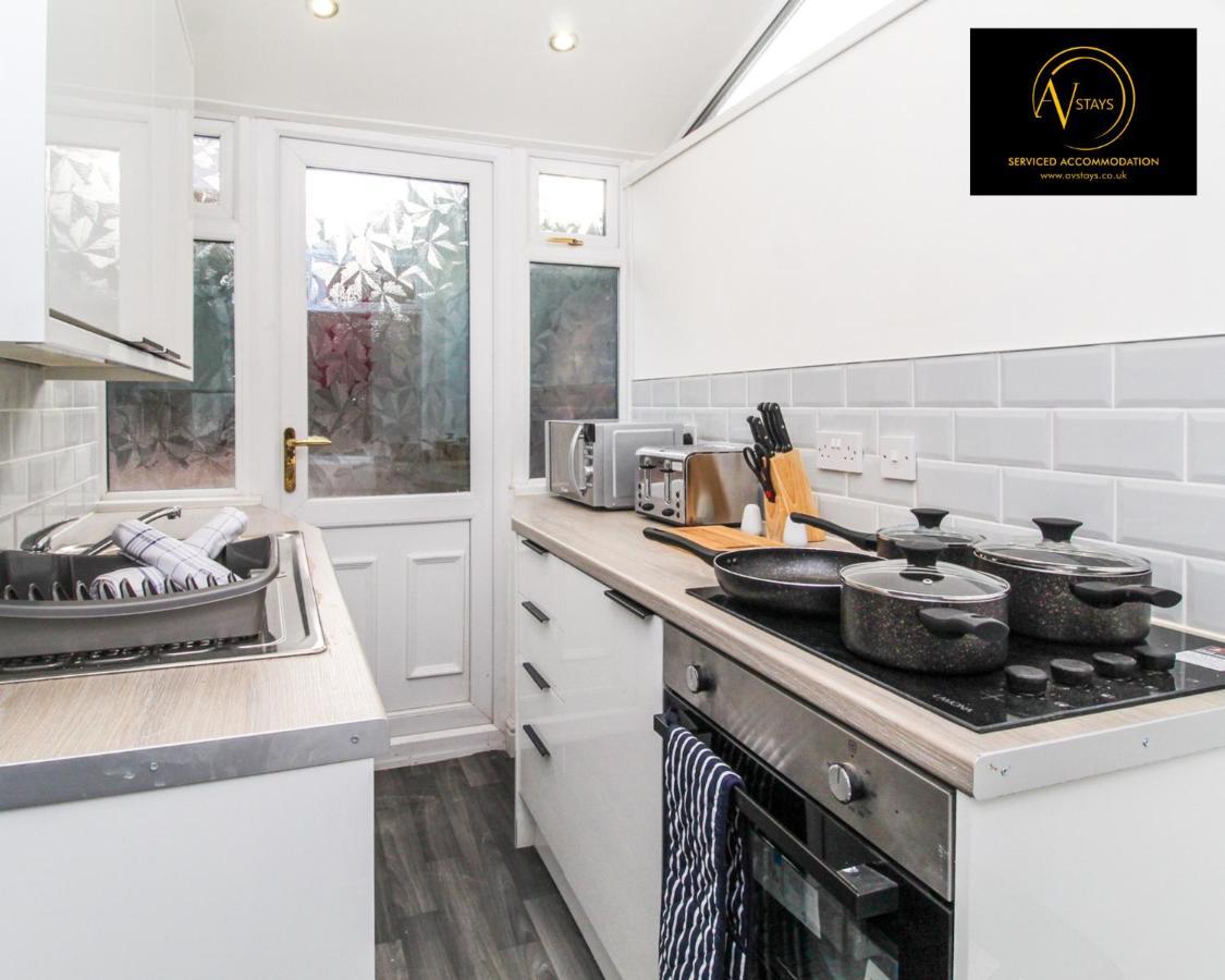 Modern House By Av Stays Short Lets & Serviced Accommodation St Helens St Helens  Exteriér fotografie