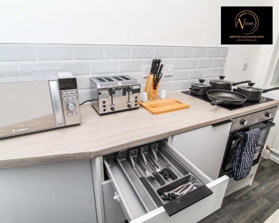 Modern House By Av Stays Short Lets & Serviced Accommodation St Helens St Helens  Exteriér fotografie
